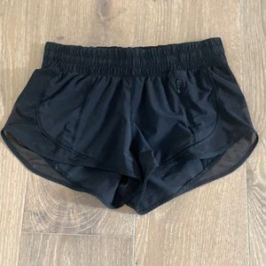black lululemon shorts size 4